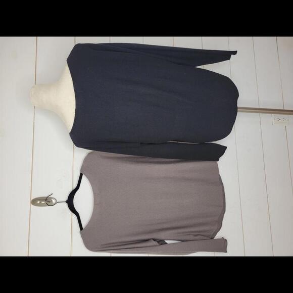 Lot of 2 Joan Vass large lightweight sweaters 1- grey & 1- black - Picture 2 of 5
